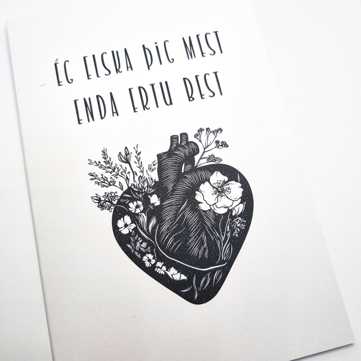 "Ástin er best" (12 týpur) - Kort