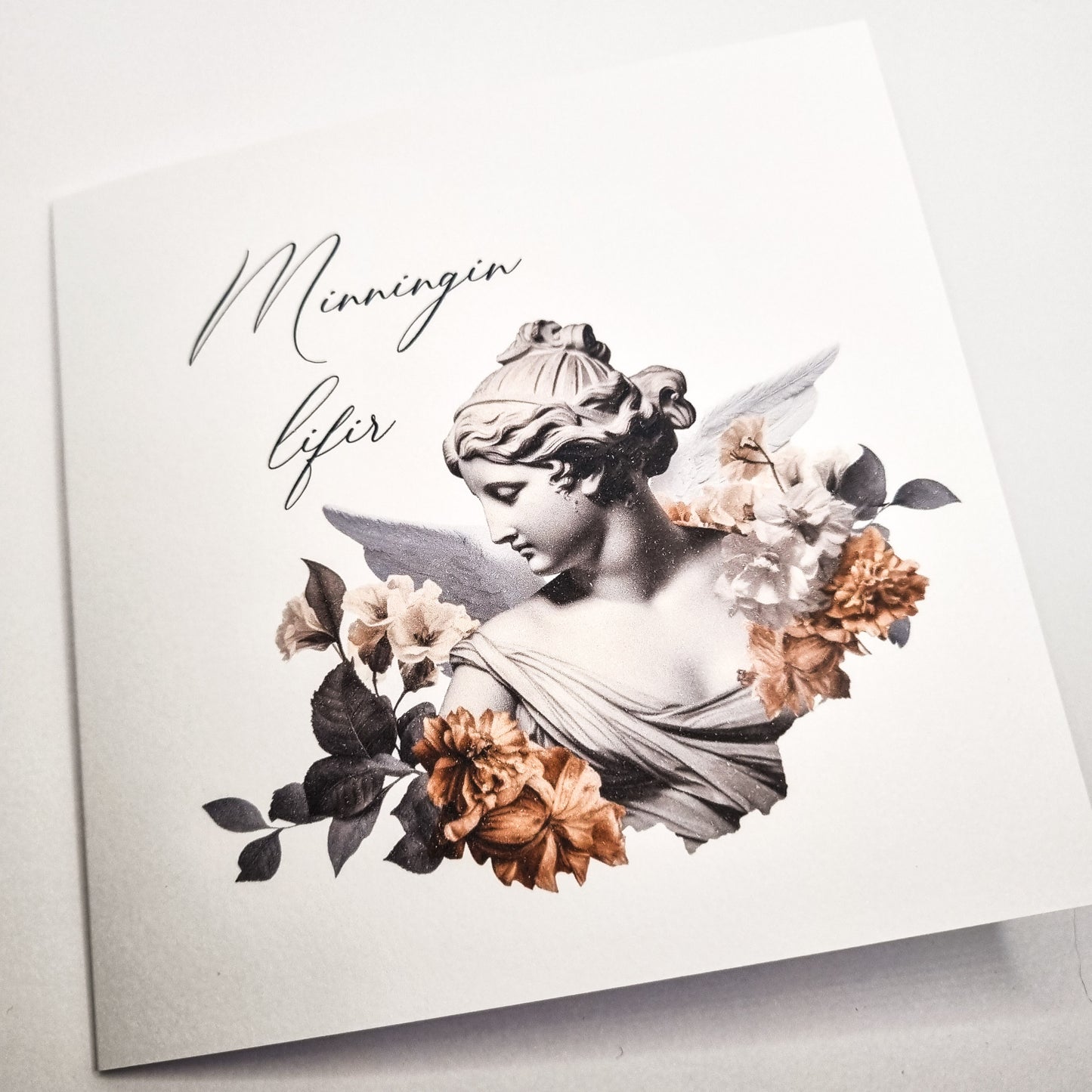 Kort - Minningin lifir