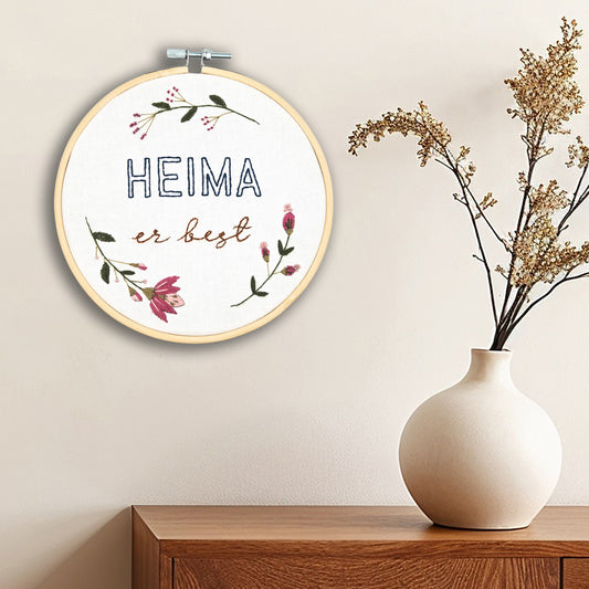 Útsaumsmynd - Heima er best