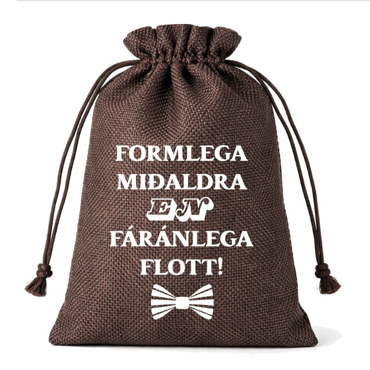 Gjafapoki - "Formlega miðaldra en fáránlega flott"