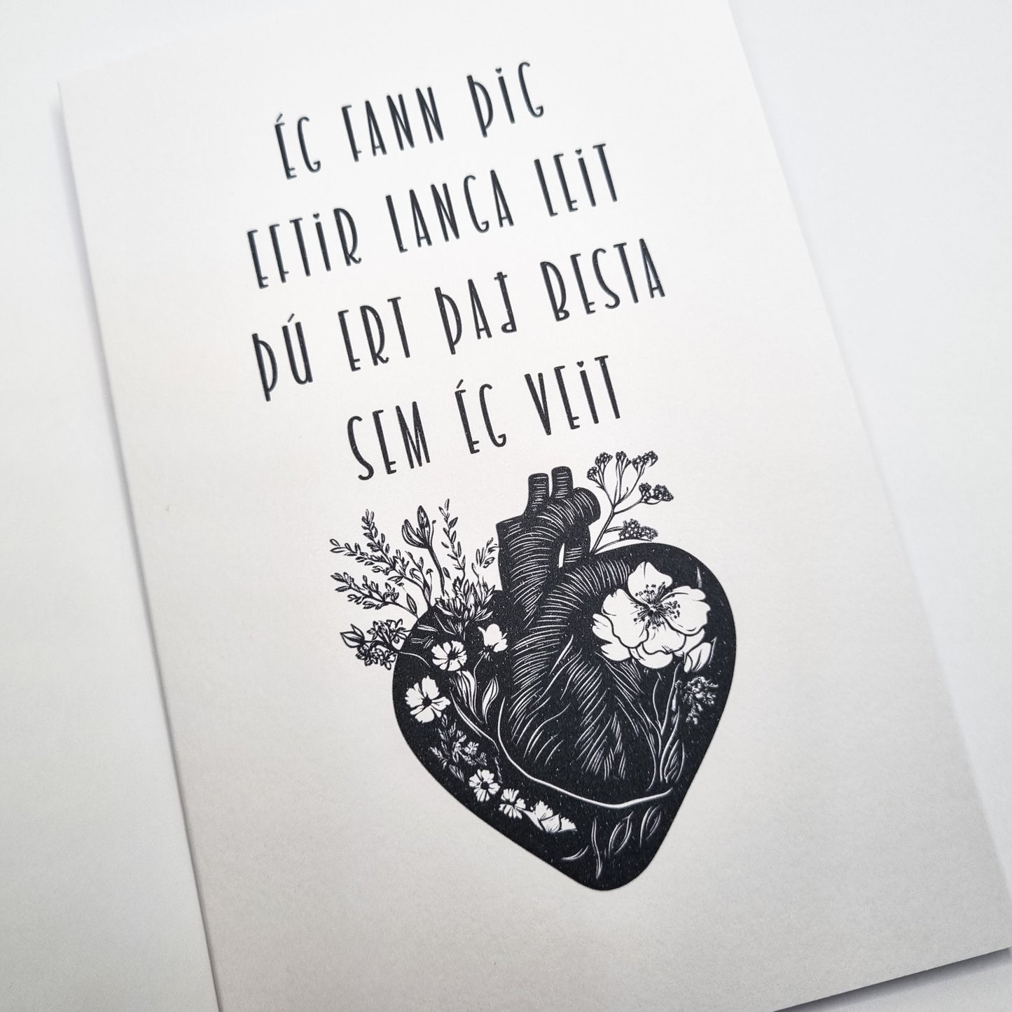 "Ástin er best" (12 týpur) - Kort