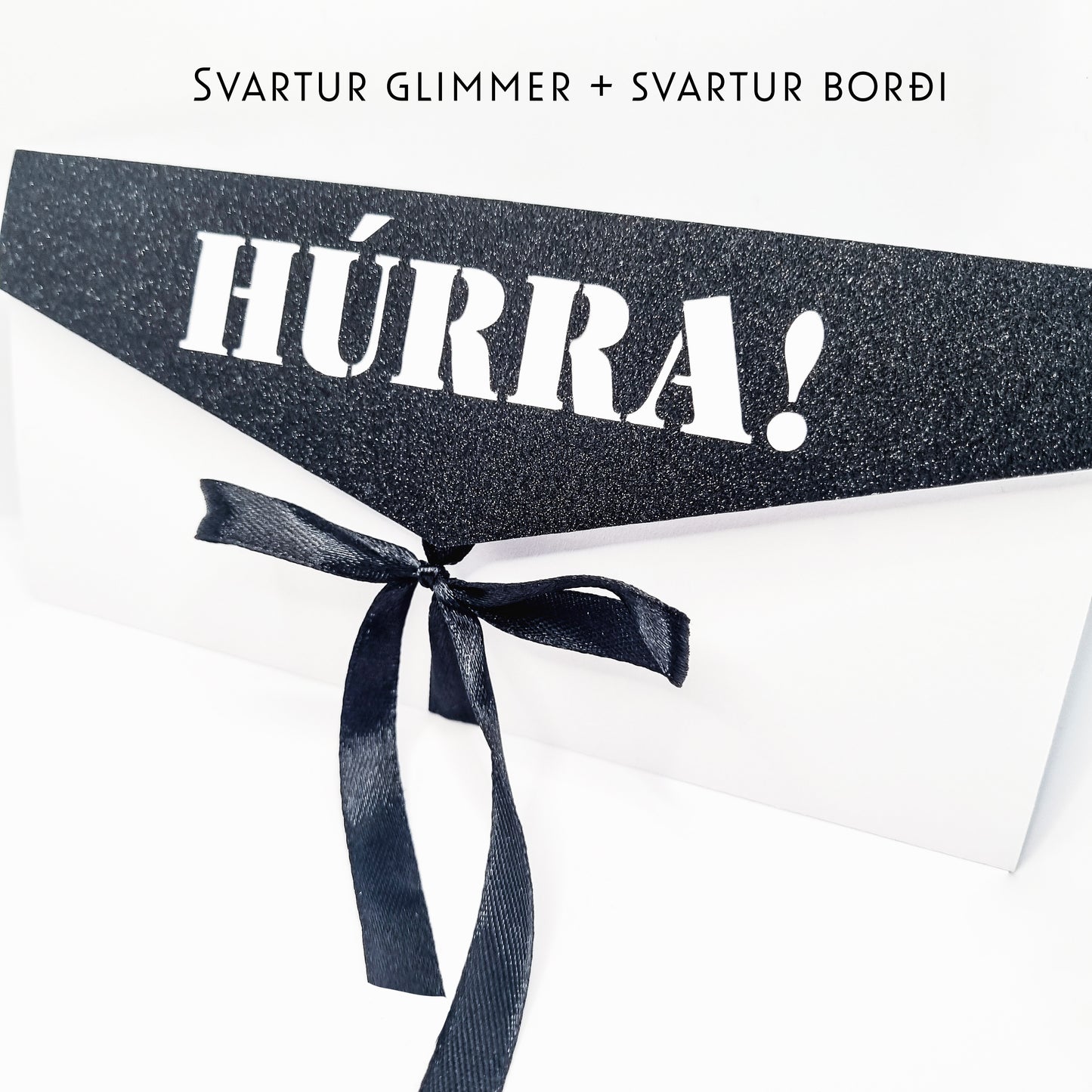 Peningakort útskorin